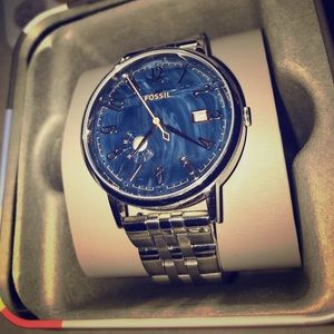 Authentic FOSSIL watch  - “Vintage Muse”